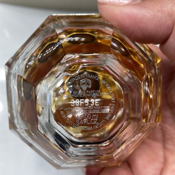 Flowerbomb Perfum - Picture 3 of 5